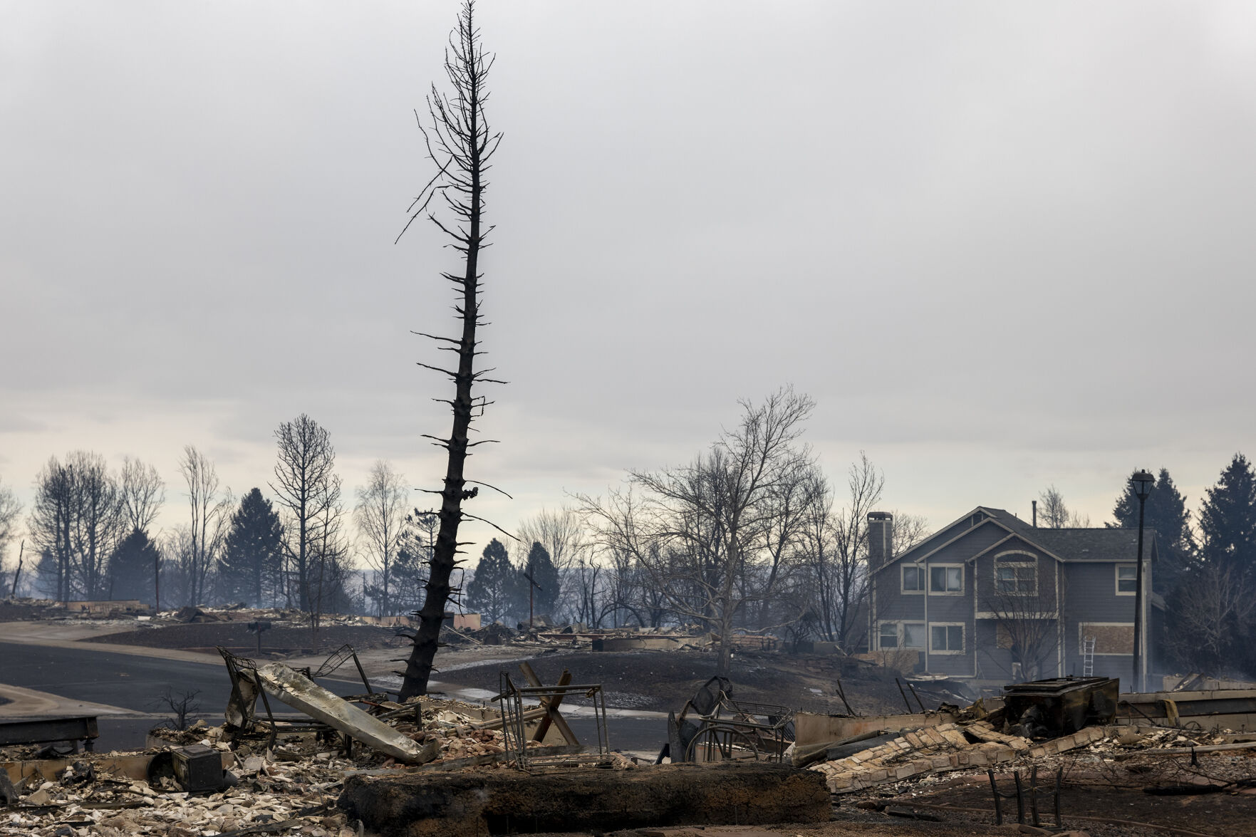 010122-news-LouisvilleFiresGlenPayne24.JPG